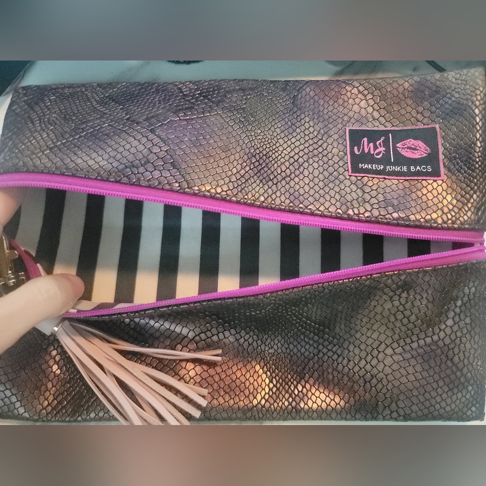 Makeup Junkie Bag View 2